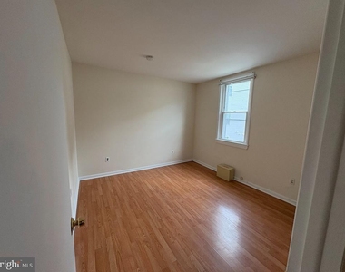 631 Catharine Street - Photo Thumbnail 9