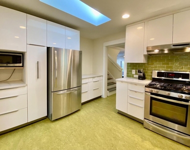 1606 Carolina Avenue - Photo Thumbnail 8