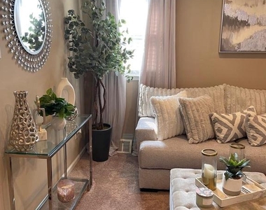 8739 Marsden Street - Photo Thumbnail 3