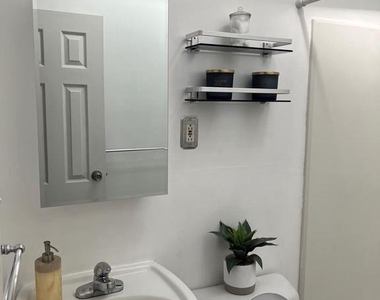 8739 Marsden Street - Photo Thumbnail 8