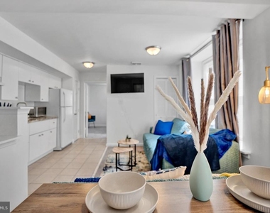 468 E Walnut Lane - Photo Thumbnail 1