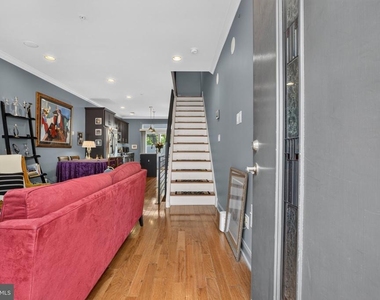 2228 Wilder Street - Photo Thumbnail 5