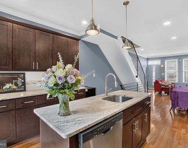 2228 Wilder Street - Photo Thumbnail 9