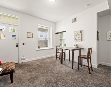 468 E Walnut Lane - Photo Thumbnail 3