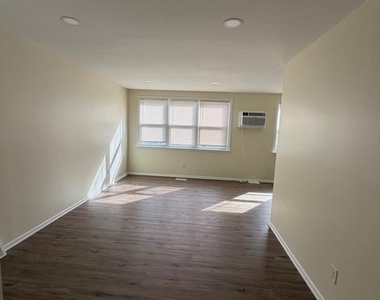 216 Lockart Terrace - Photo Thumbnail 3