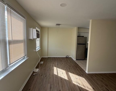 216 Lockart Terrace - Photo Thumbnail 4