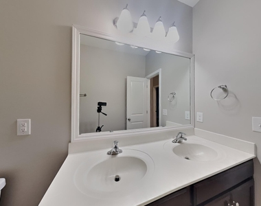 909 Wild Lilac Court - Photo Thumbnail 14