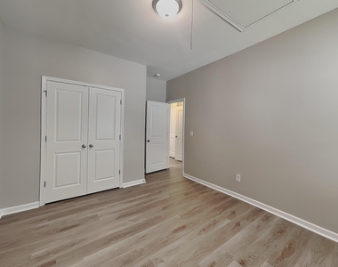 909 Wild Lilac Court - Photo Thumbnail 12