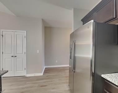 909 Wild Lilac Court - Photo Thumbnail 5