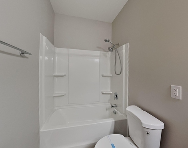909 Wild Lilac Court - Photo Thumbnail 15