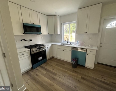 539 Mcclellan Street - Photo Thumbnail 7