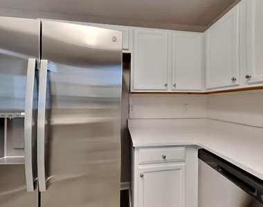 262 Santee Circle - Photo Thumbnail 4