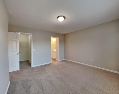 262 Santee Circle - Photo Thumbnail 6