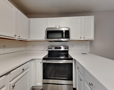 262 Santee Circle - Photo Thumbnail 3