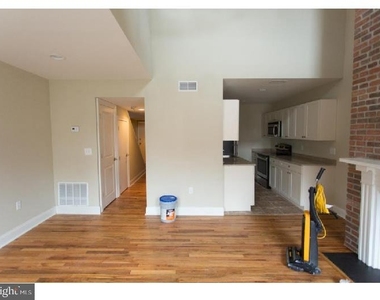 924 Pine Street - Photo Thumbnail 8