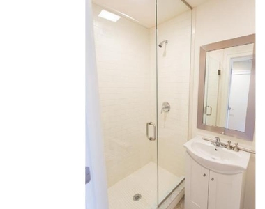 924 Pine Street - Photo Thumbnail 5