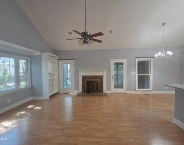 8316 Wycombe Lane - Photo Thumbnail 2