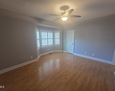 8316 Wycombe Lane - Photo Thumbnail 4