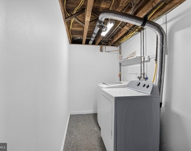 1301 E Johnson Street - Photo Thumbnail 19
