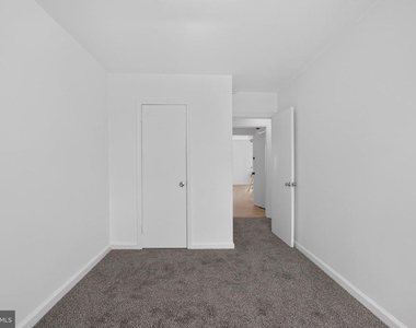 1301 E Johnson Street - Photo Thumbnail 14