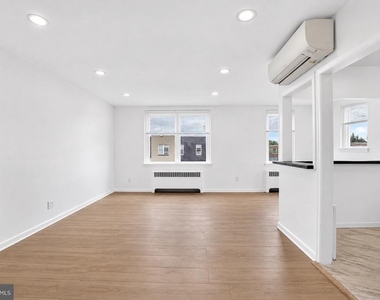 1301 E Johnson Street - Photo Thumbnail 5