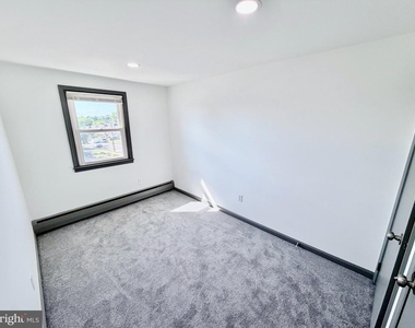 1612 Tremont Avenue - Photo Thumbnail 17