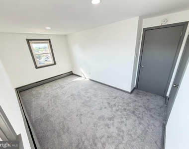 1612 Tremont Avenue - Photo Thumbnail 18
