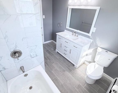 1612 Tremont Avenue - Photo Thumbnail 27