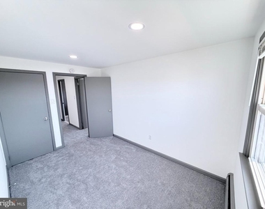 1612 Tremont Avenue - Photo Thumbnail 16