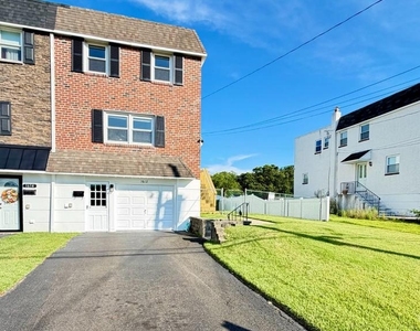1612 Tremont Avenue - Photo Thumbnail 3