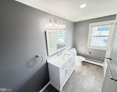1612 Tremont Avenue - Photo Thumbnail 21