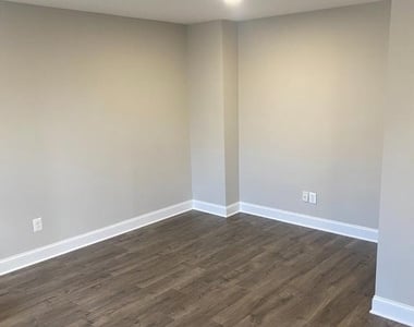 944 Craftsman Road - Photo Thumbnail 4