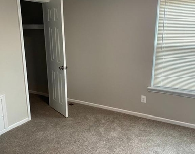 944 Craftsman Road - Photo Thumbnail 7