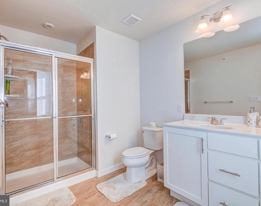 204 Wystone Court - Photo Thumbnail 17