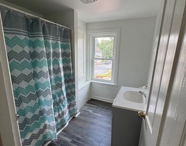 53 Main Street - Photo Thumbnail 4