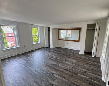 53 Main Street - Photo Thumbnail 3