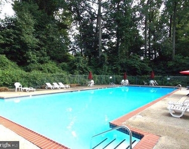 400 Glendale Road - Photo Thumbnail 2