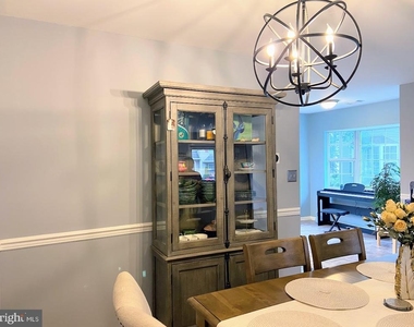 1220 Timothy Lane - Photo Thumbnail 6