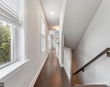 38 Lacey Lane - Photo Thumbnail 21