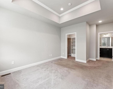 38 Lacey Lane - Photo Thumbnail 19