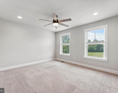 38 Lacey Lane - Photo Thumbnail 30