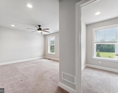 38 Lacey Lane - Photo Thumbnail 29