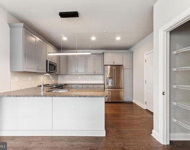 38 Lacey Lane - Photo Thumbnail 12