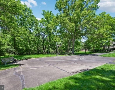 184 Victoria Court - Photo Thumbnail 23