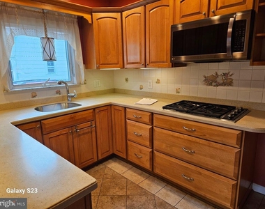 135 Osborne Avenue - Photo Thumbnail 7