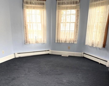 135 Osborne Avenue - Photo Thumbnail 2