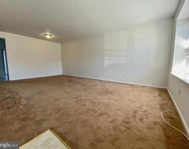1784 N Dove Road - Photo Thumbnail 7