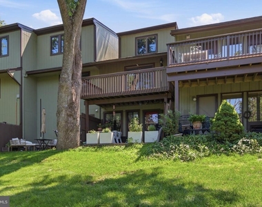 27 Darien - Photo Thumbnail 19