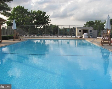 27 Darien - Photo Thumbnail 30