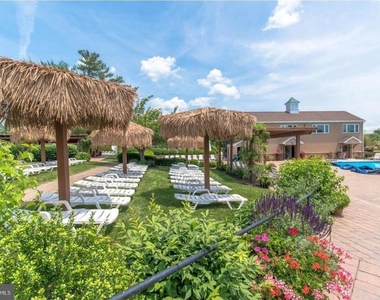 27 Darien - Photo Thumbnail 32
